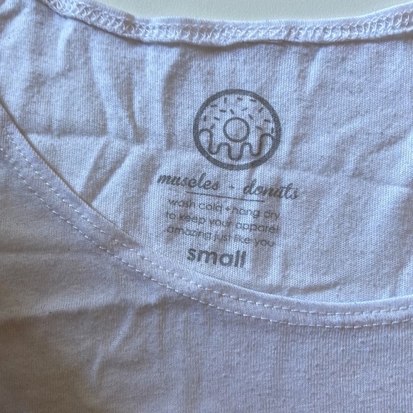 Muscles and donuts thick thighs x thin patience workout tank small - Picture 2 of 3